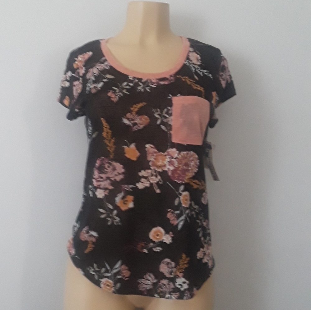 WALLFLOWERS Blouse or tee Size M